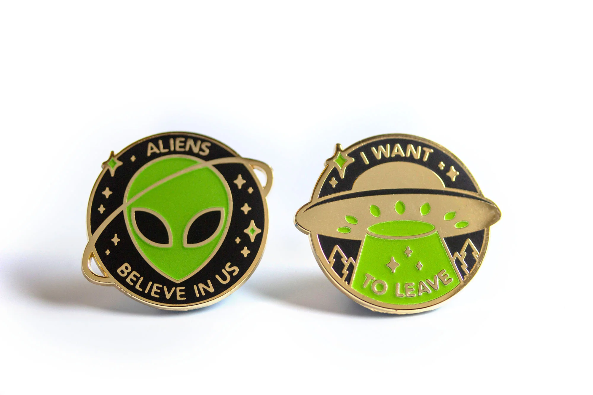 Aliens Believe In Us Enamel Pin - Image 4